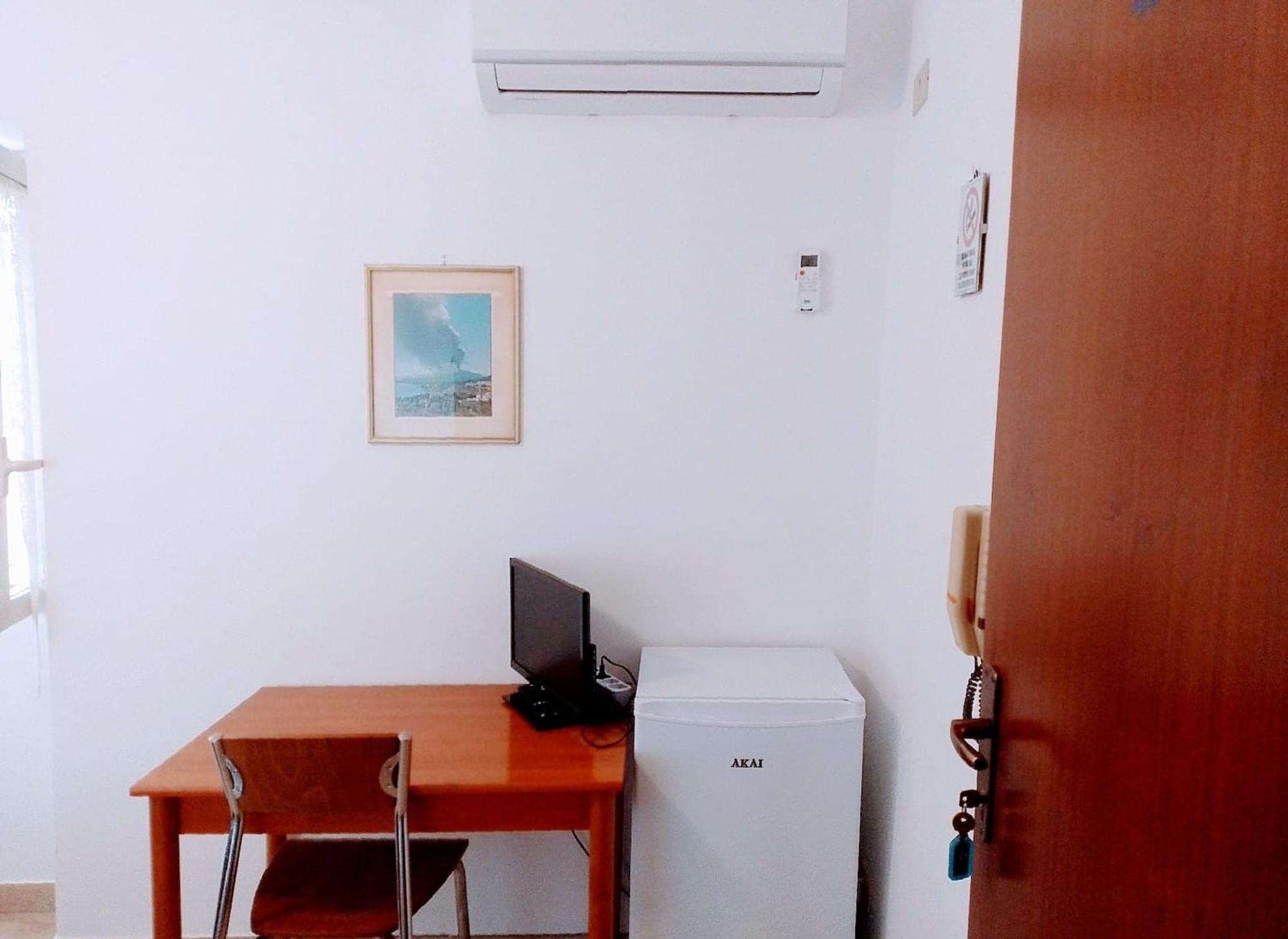 Hotel Pensione Cundari ตาออร์มินา ภายนอก รูปภาพ
