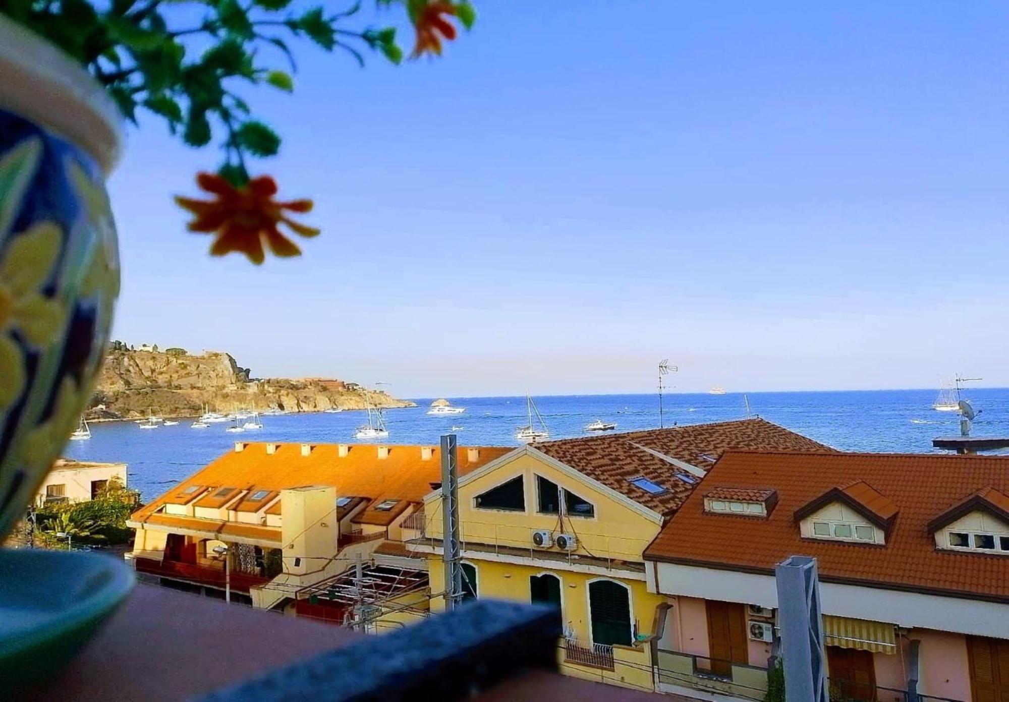 Hotel Pensione Cundari ตาออร์มินา ภายนอก รูปภาพ