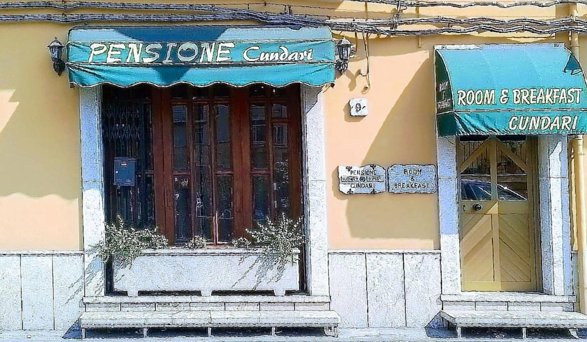 Hotel Pensione Cundari ตาออร์มินา ภายนอก รูปภาพ