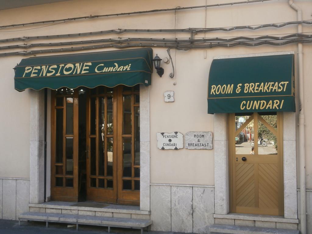 Hotel Pensione Cundari ตาออร์มินา ภายนอก รูปภาพ
