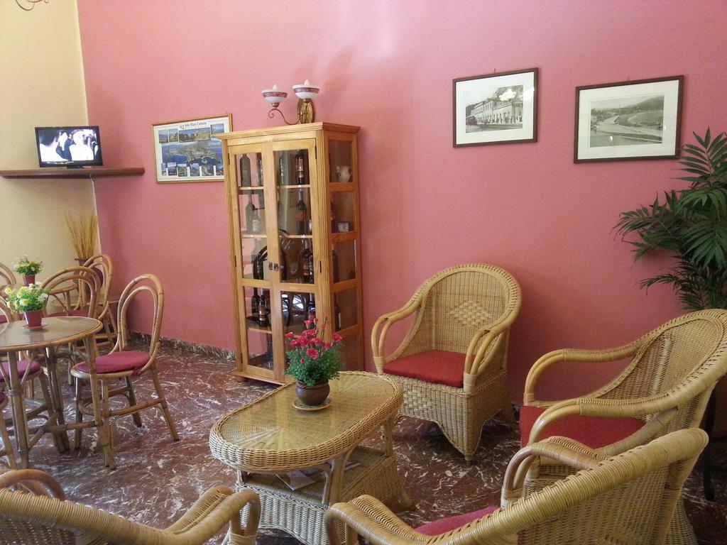 Hotel Pensione Cundari ตาออร์มินา ภายนอก รูปภาพ